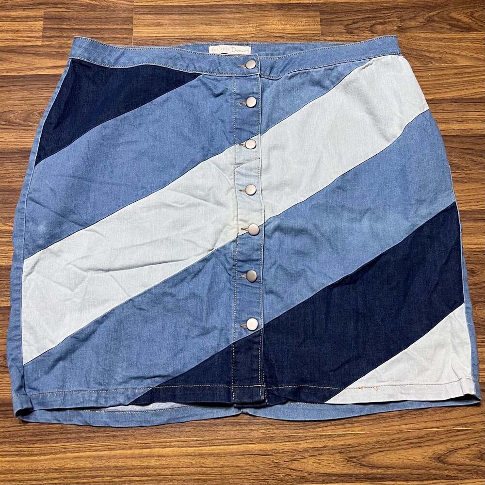 C Denim EST 1946 Patchwork Colorblock Button-Front Mini Denim Skirt